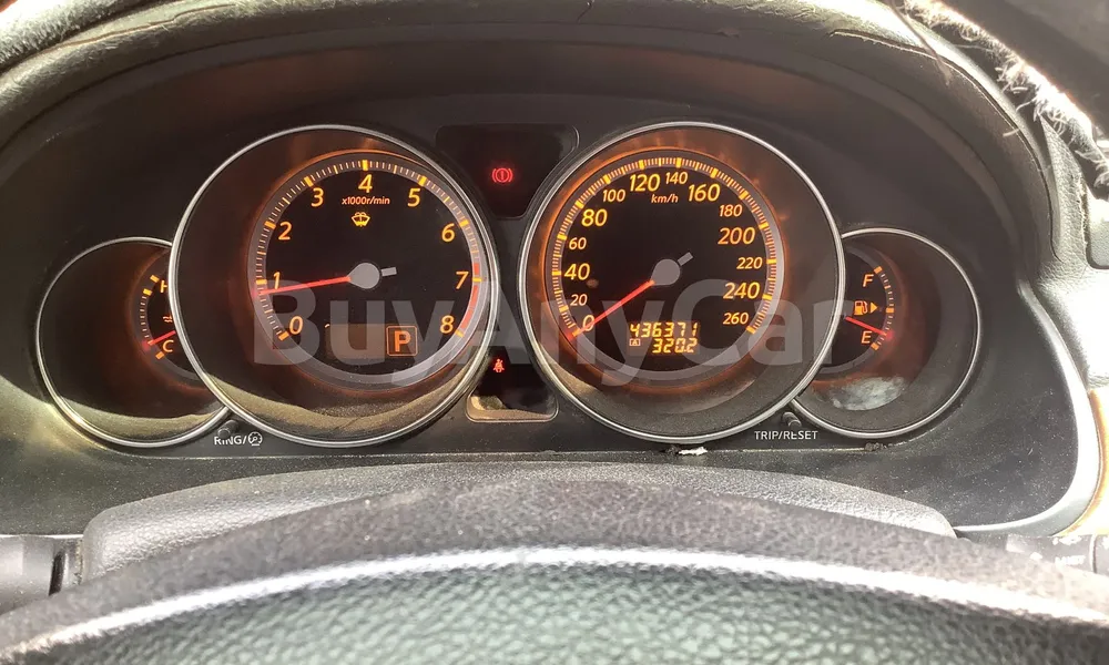 Vehicle photo 8