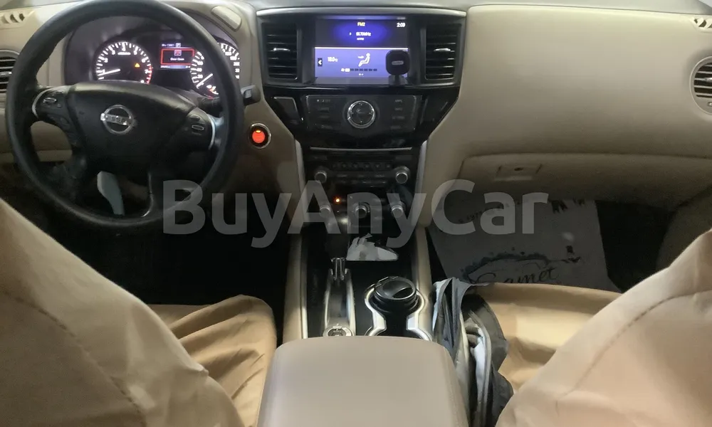 Vehicle photo 8