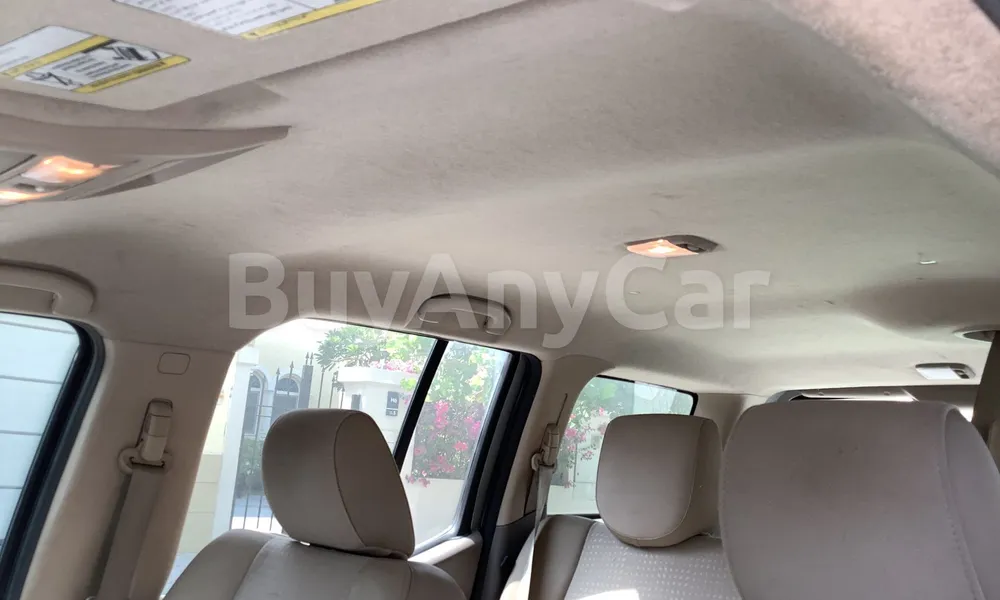 Vehicle photo 6