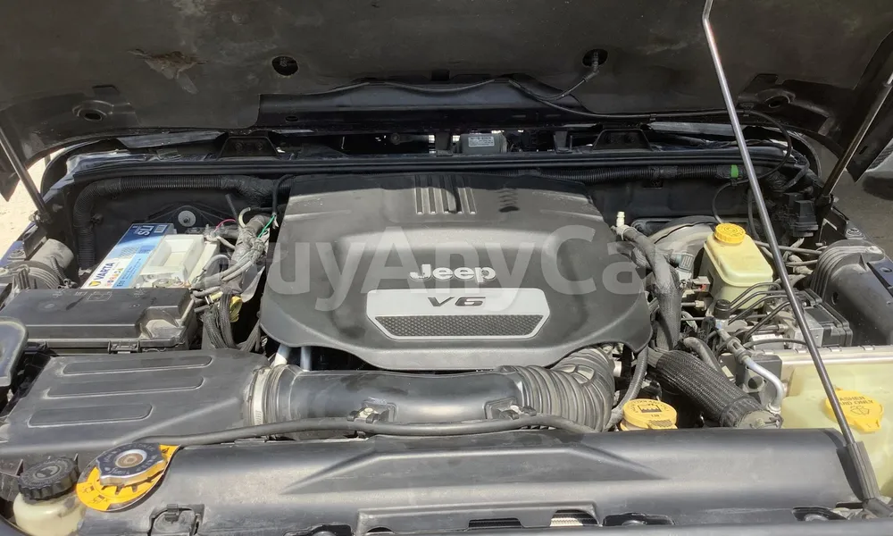 Vehicle photo 6