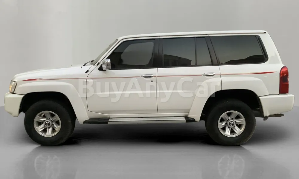 Vehicle photo 4