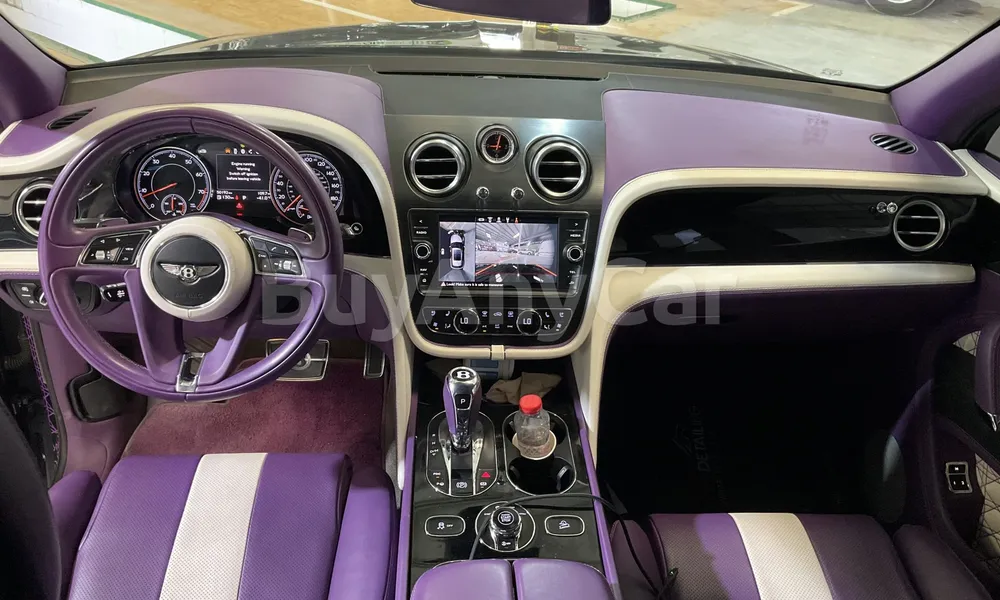 Vehicle photo 6
