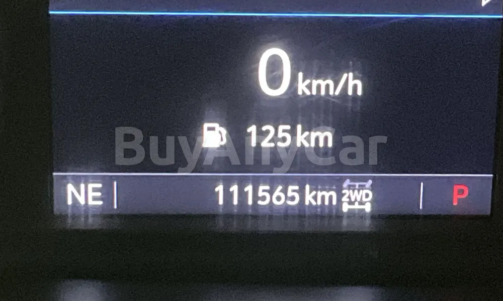 Vehicle photo 6