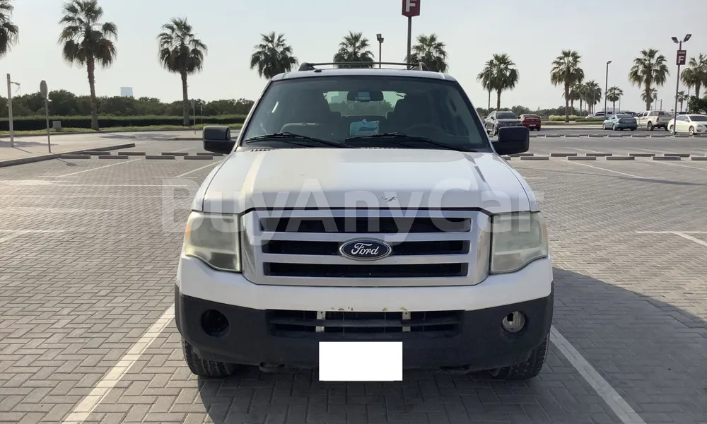 Vehicle photo 1