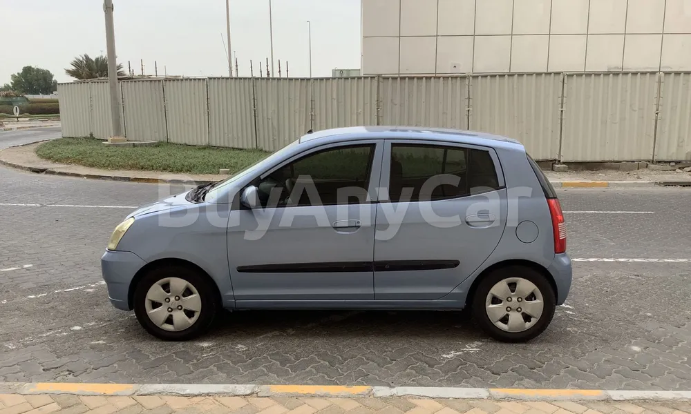 Vehicle photo 4