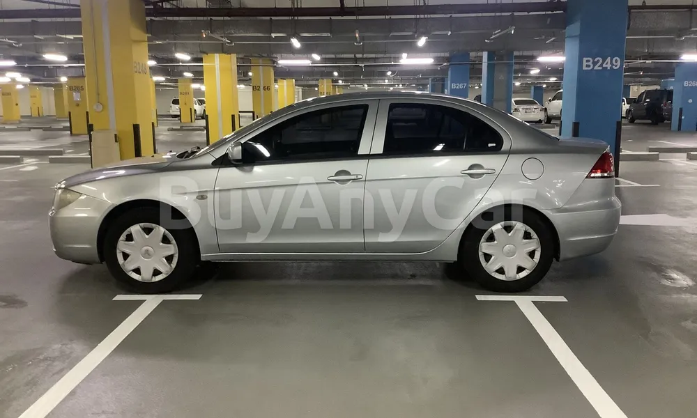 Vehicle photo 3