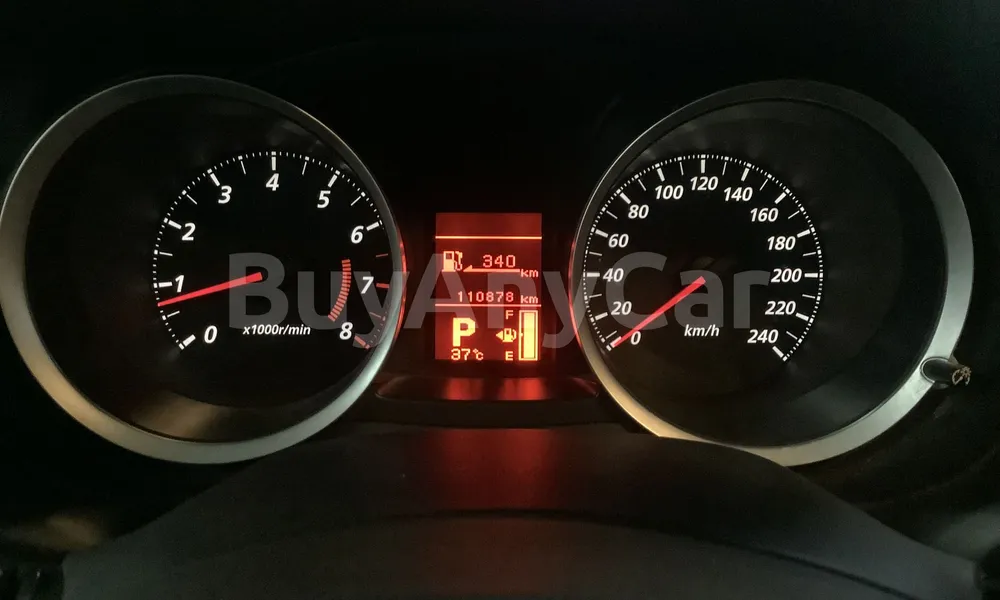 Vehicle photo 5