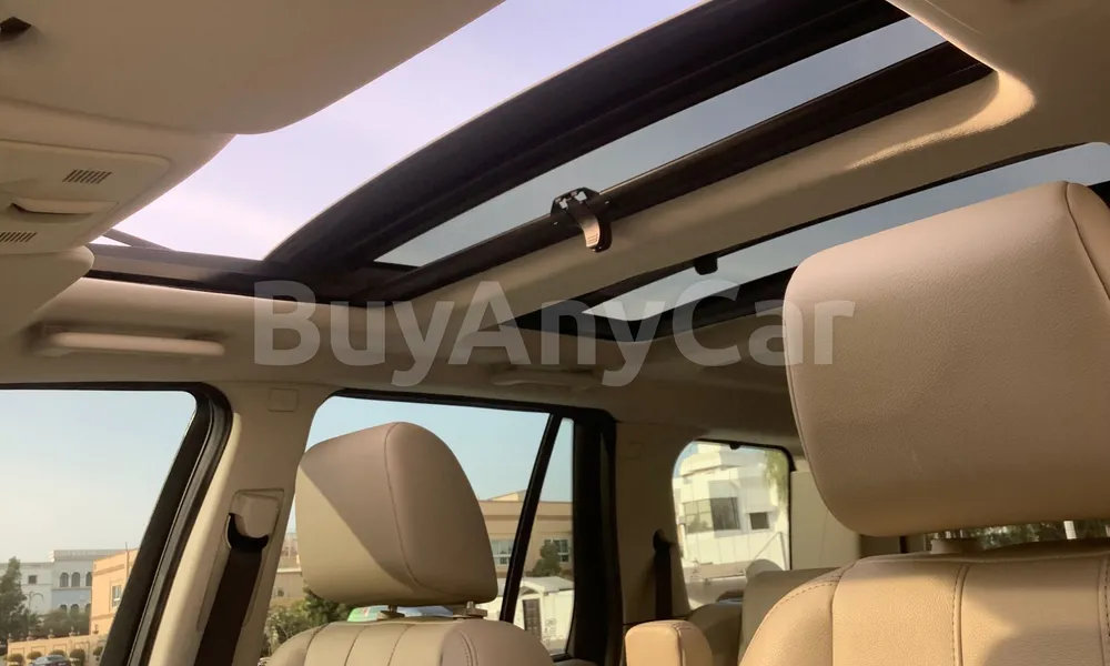 Vehicle photo 8