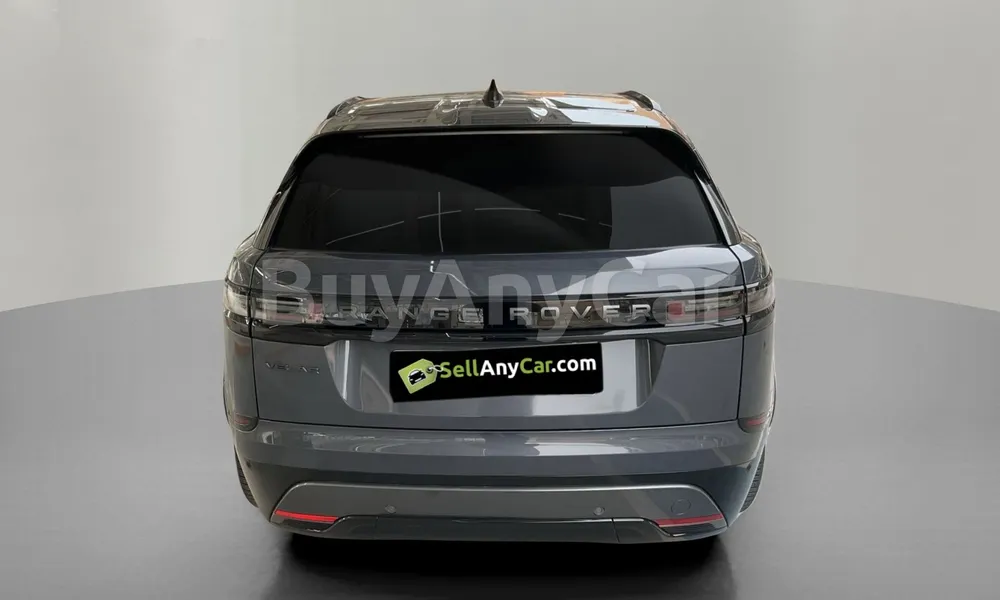 Vehicle photo 2