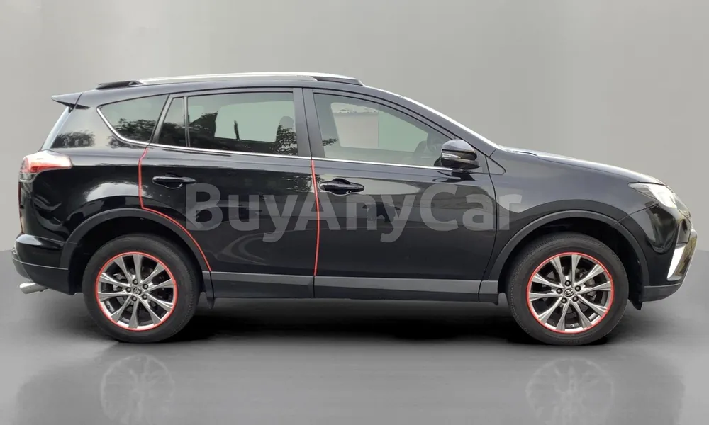 Vehicle photo 4