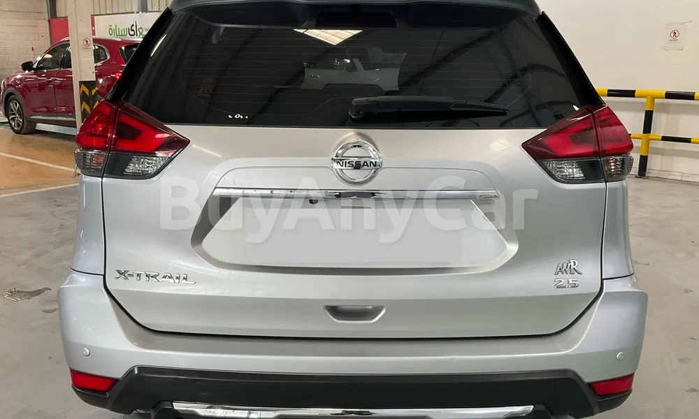 Vehicle photo 2