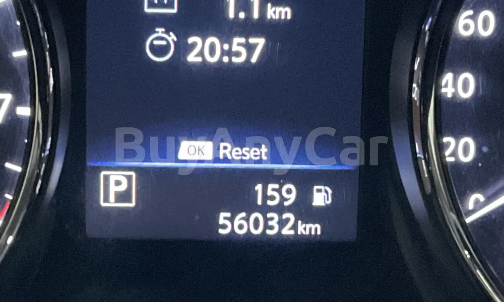 Vehicle photo 8