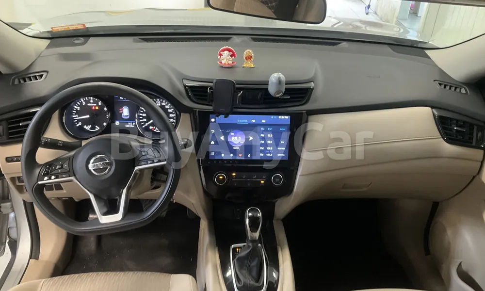 Vehicle photo 6
