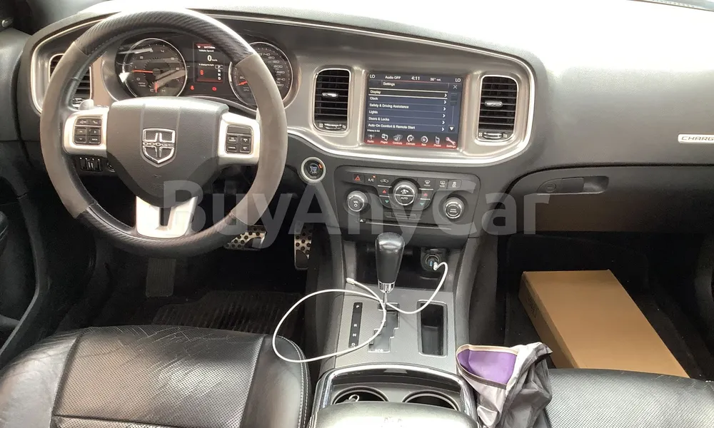Vehicle photo 7
