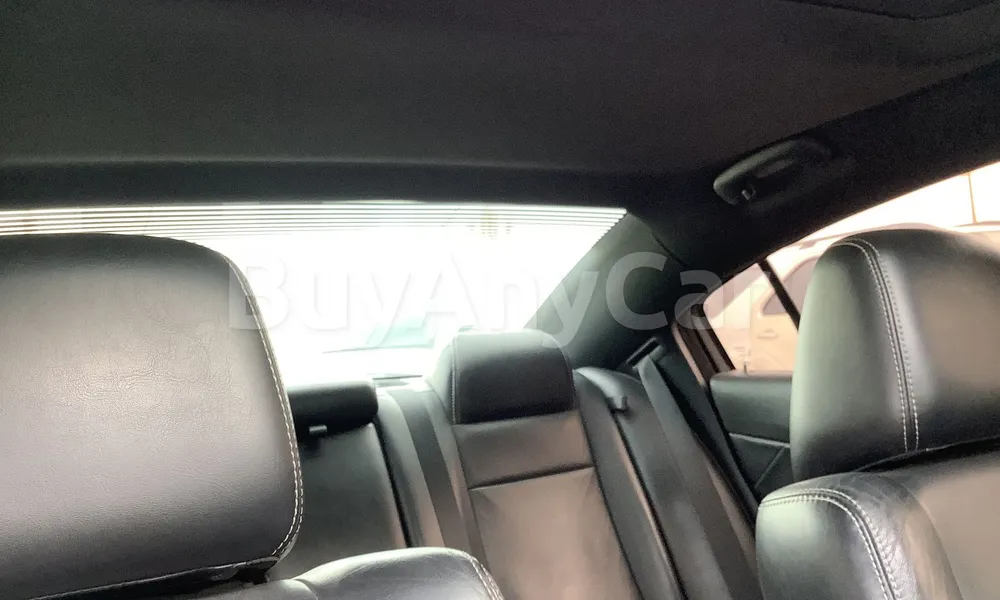 Vehicle photo 8
