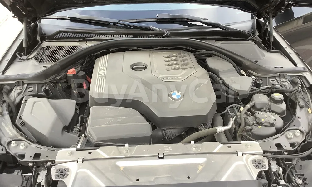 Vehicle photo 5