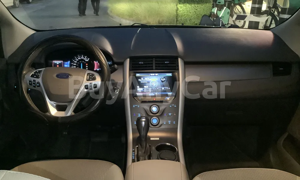 Vehicle photo 8