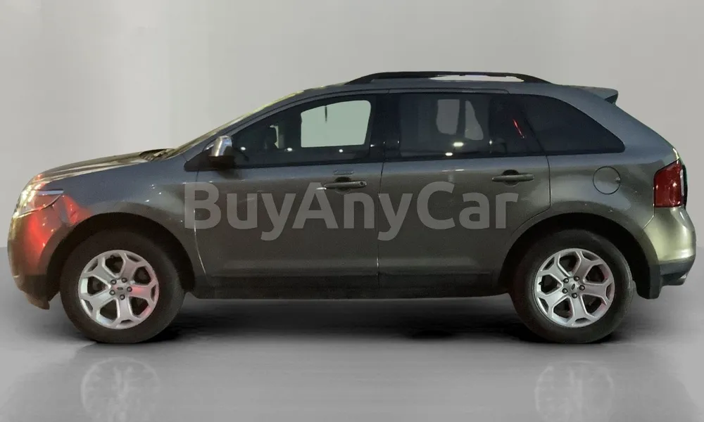 Vehicle photo 4