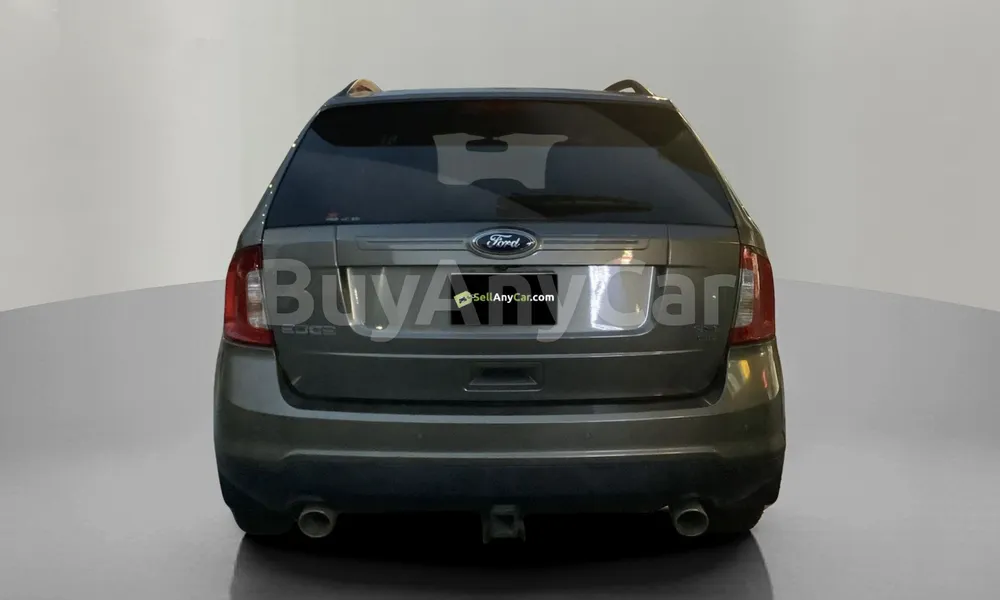 Vehicle photo 2