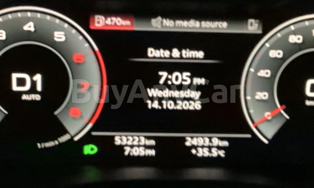 Vehicle photo 8
