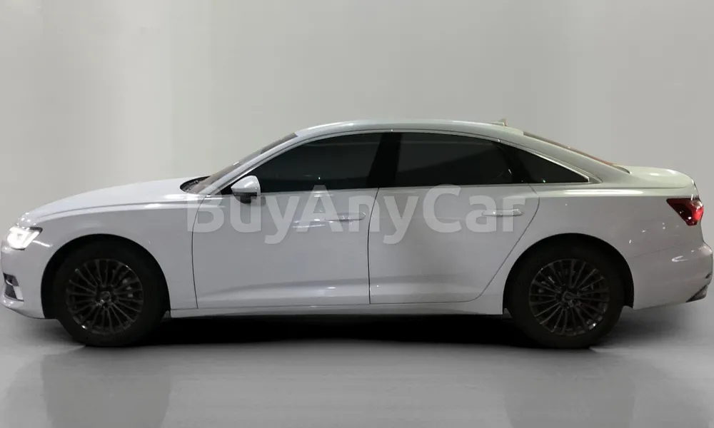 Vehicle photo 4