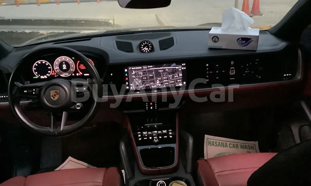 Vehicle photo 8