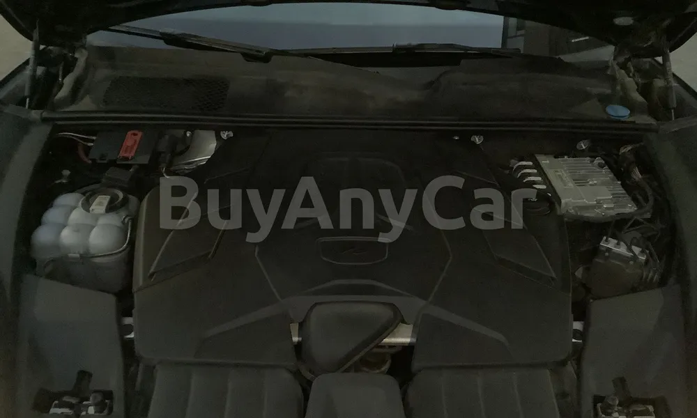 Vehicle photo 7
