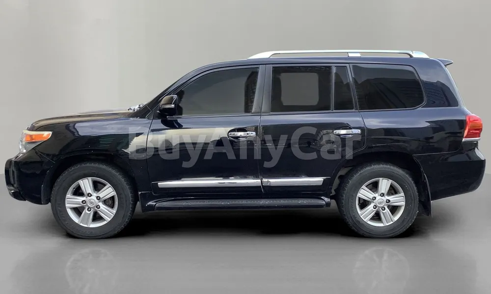 Vehicle photo 3