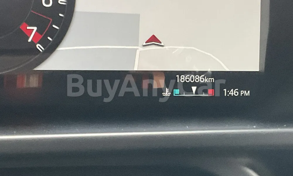 Vehicle photo 7