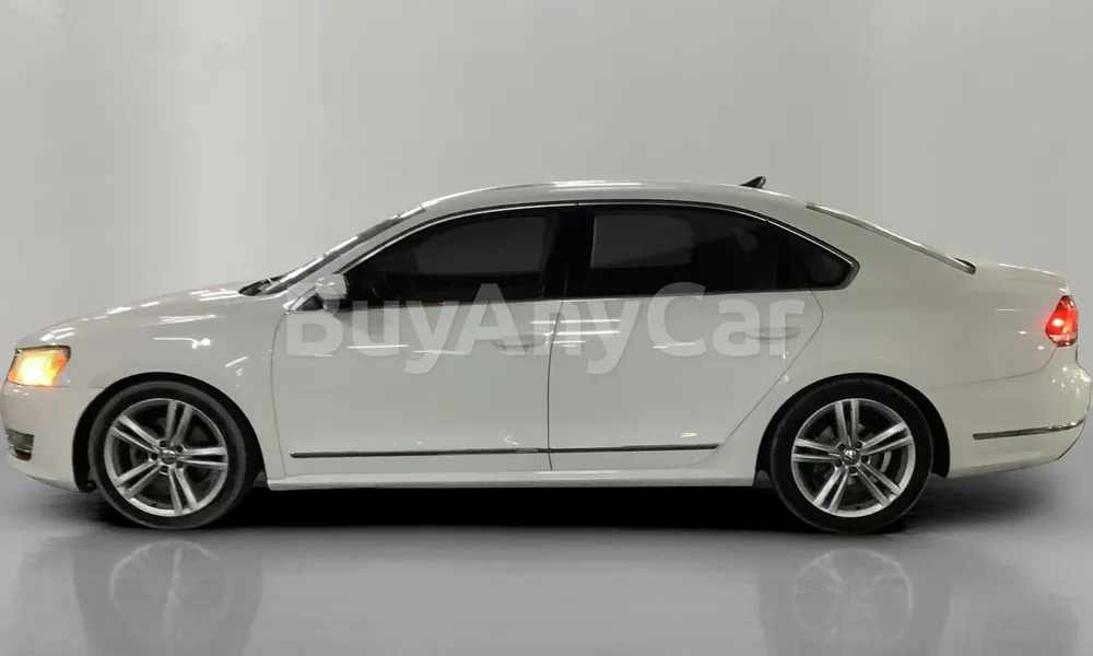 Vehicle photo 3