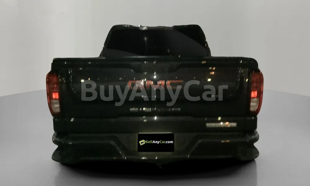 Vehicle photo 2