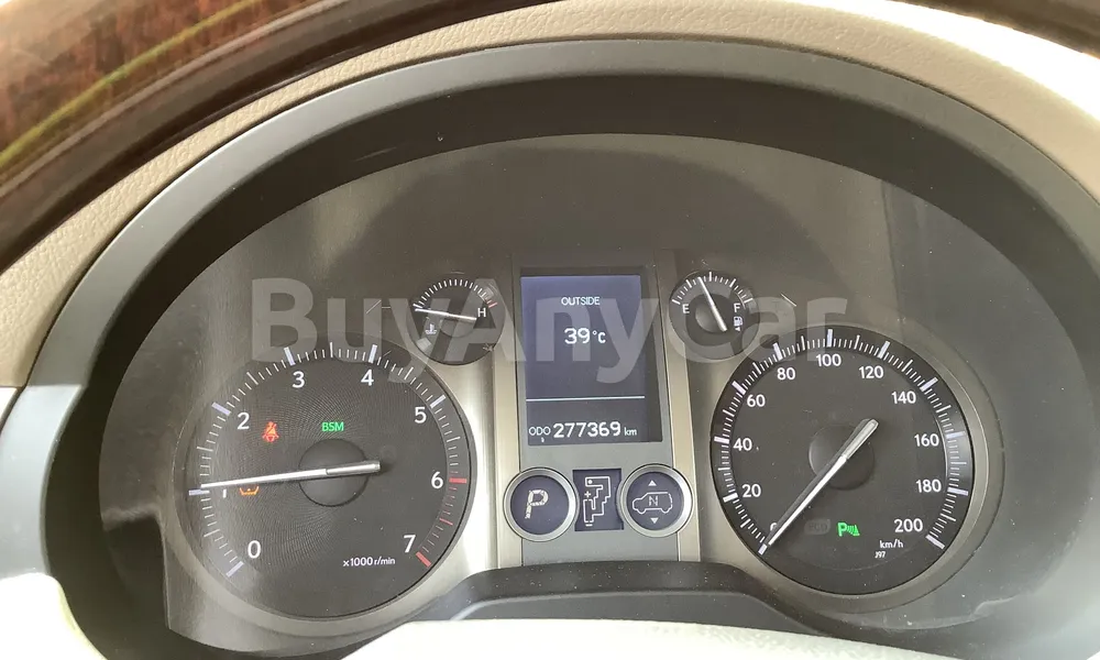 Vehicle photo 6