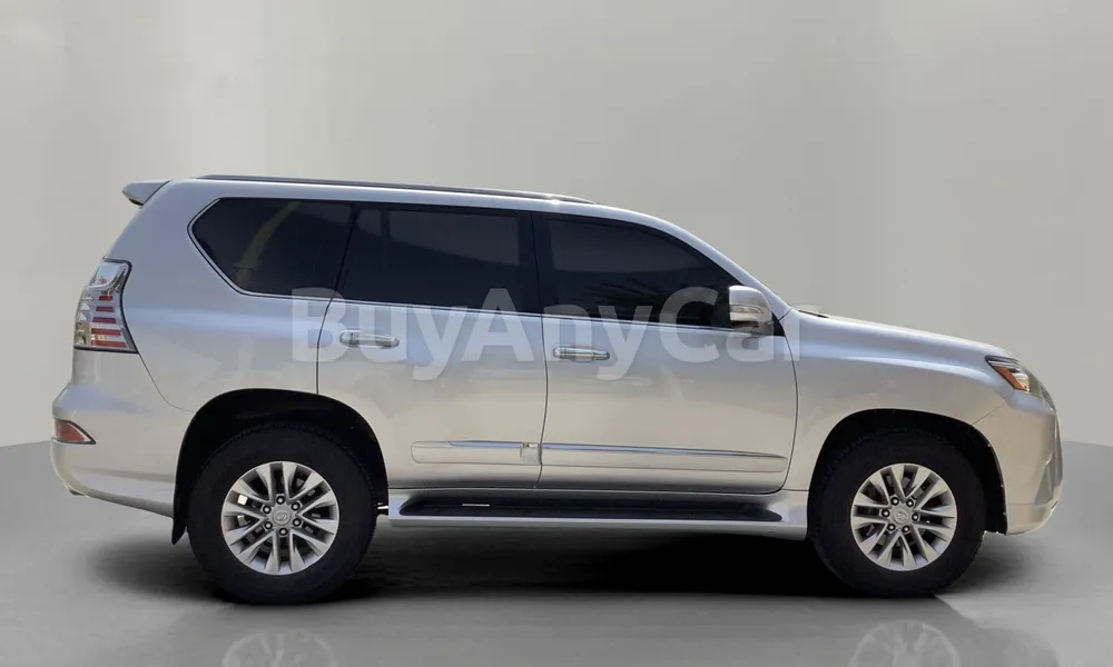 Vehicle photo 3