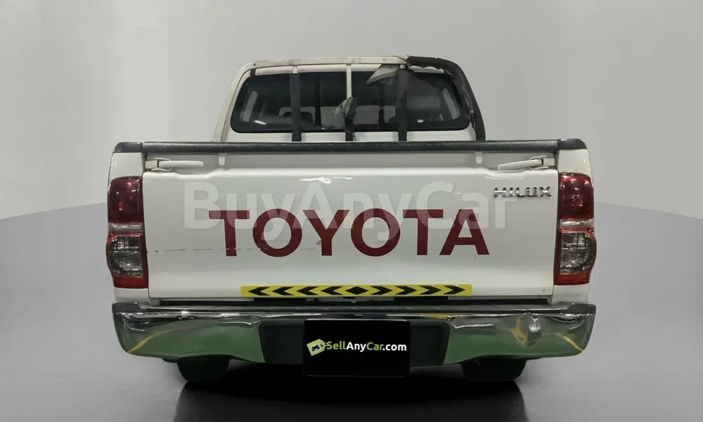 Vehicle photo 2