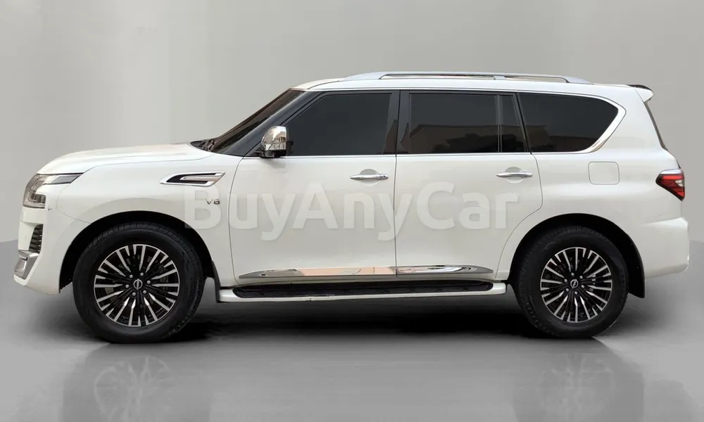 Vehicle photo 3