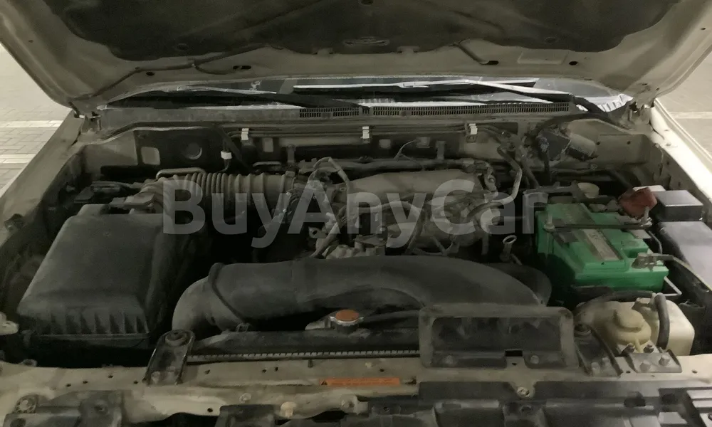 Vehicle photo 6