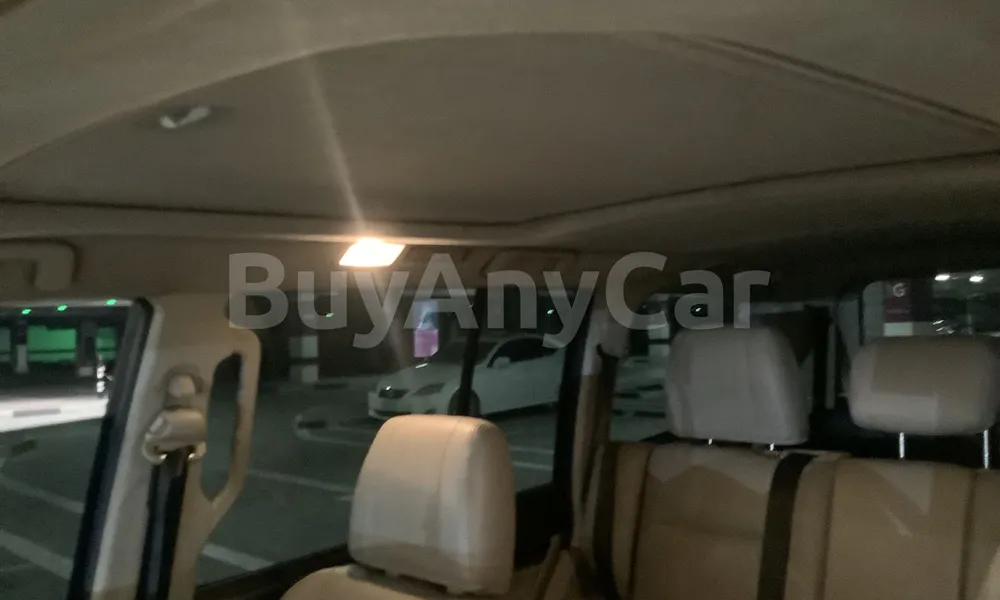 Vehicle photo 8