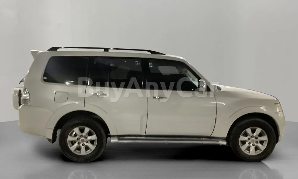 Vehicle photo 4