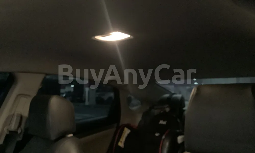 Vehicle photo 9