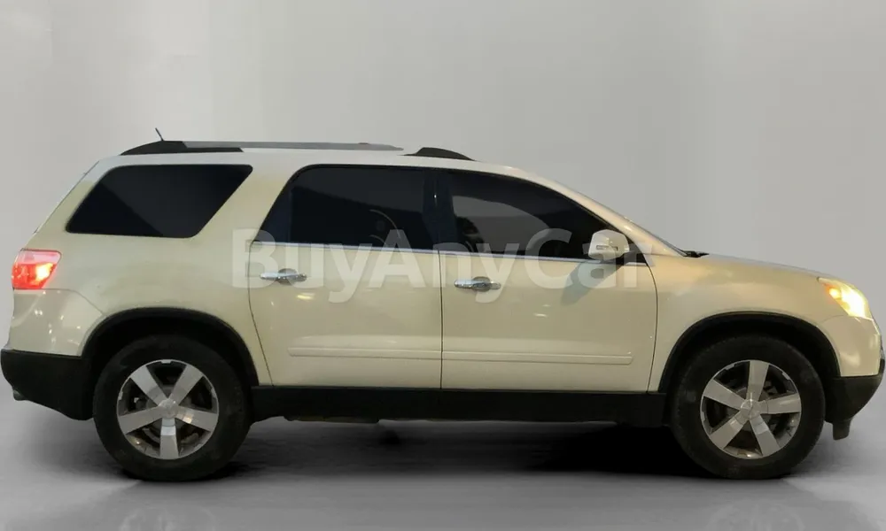 Vehicle photo 3