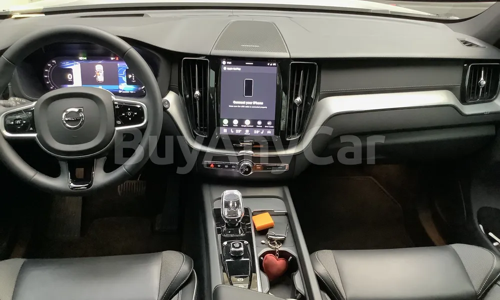 Vehicle photo 6