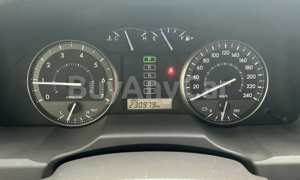 Vehicle photo 6