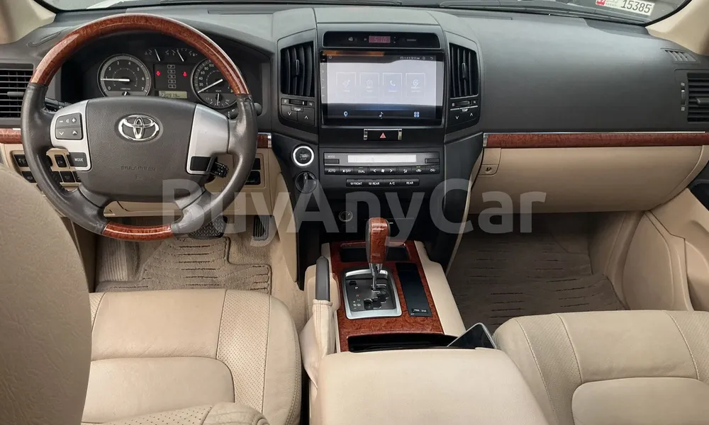Vehicle photo 7