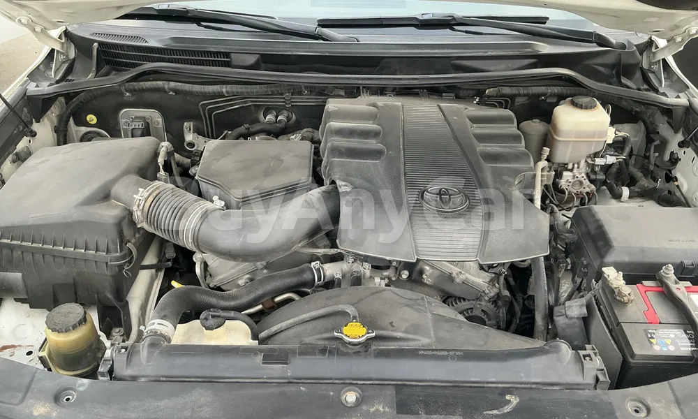 Vehicle photo 8