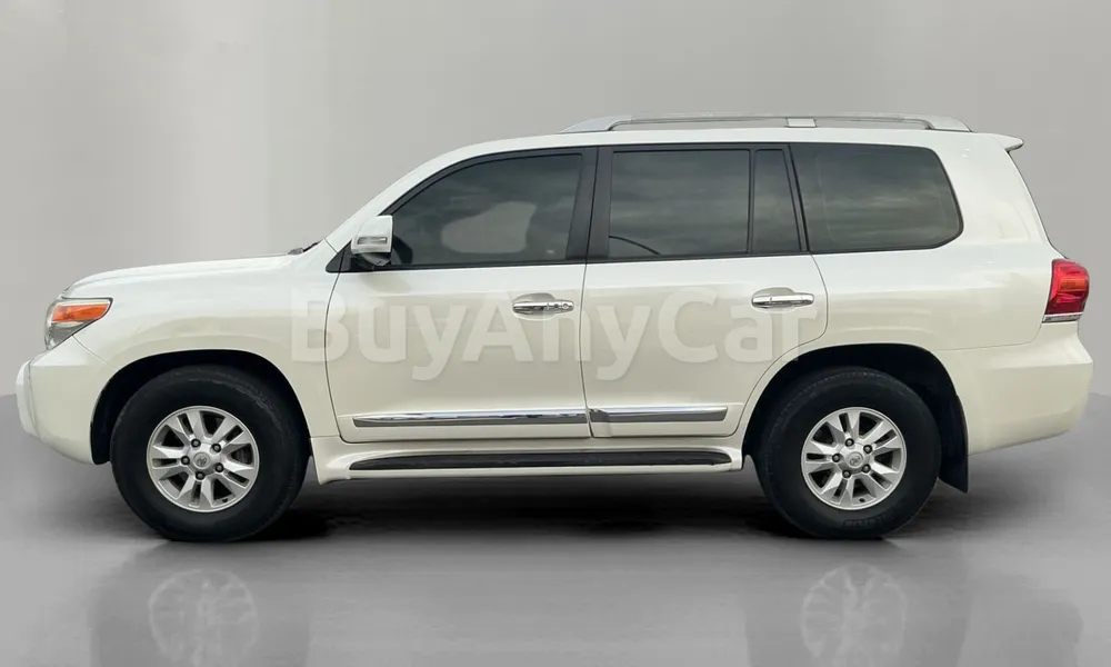 Vehicle photo 3