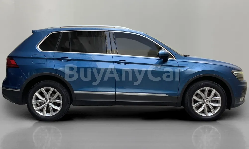 Vehicle photo 4