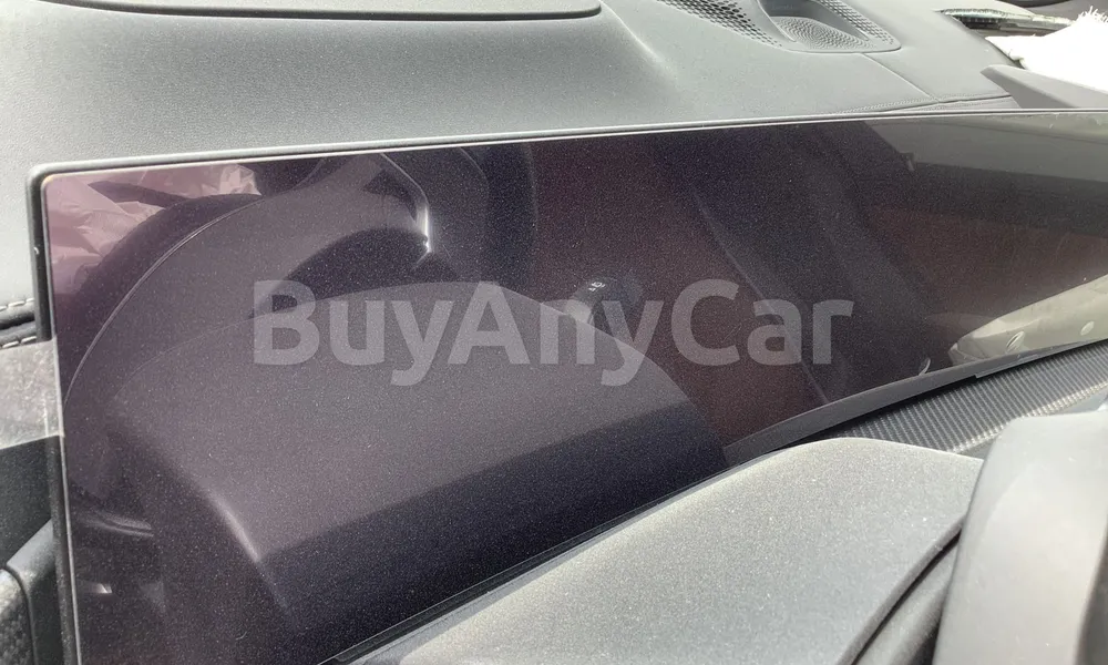 Vehicle photo 8