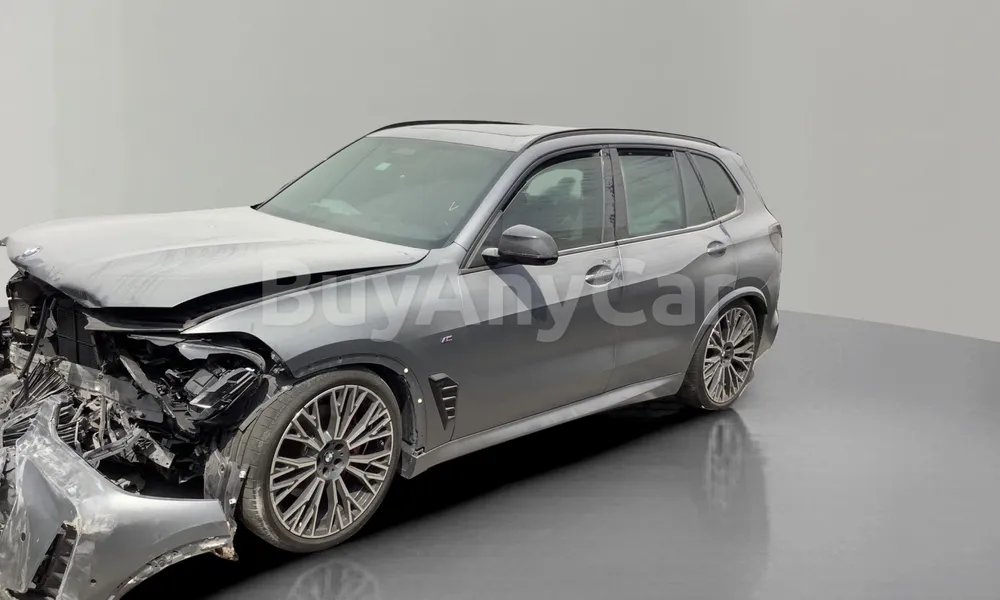 Vehicle photo 4
