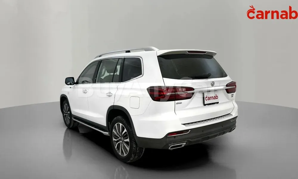 Vehicle photo 9
