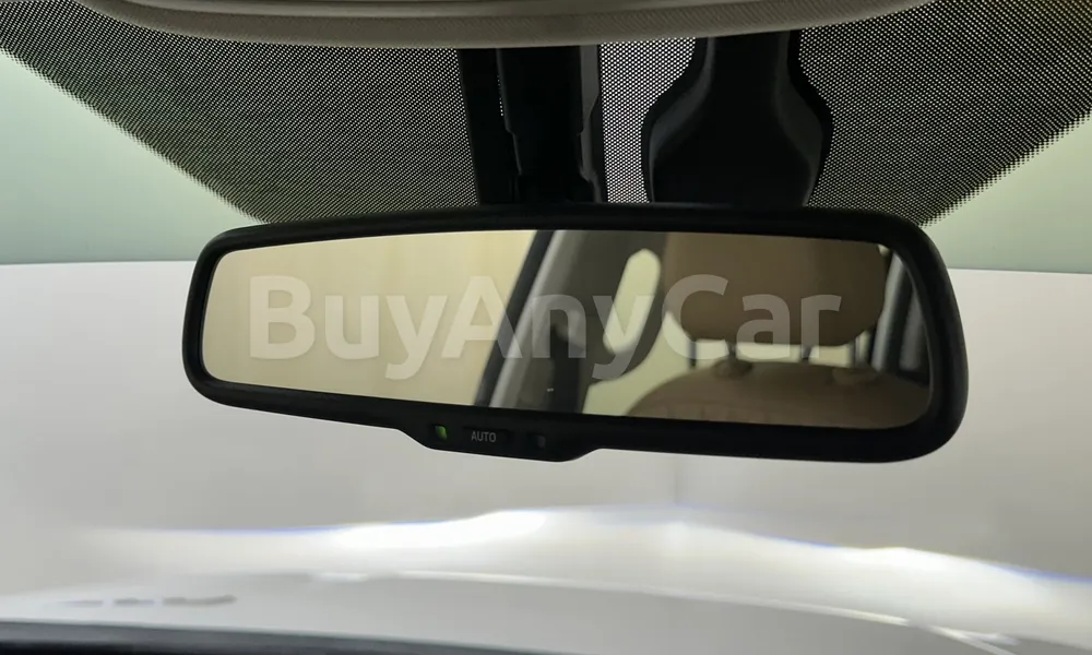 Vehicle photo 10